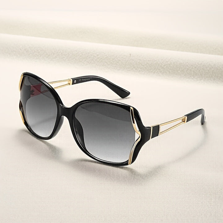 Hollow Hinge Frame Fashion Glasses For Women Men.